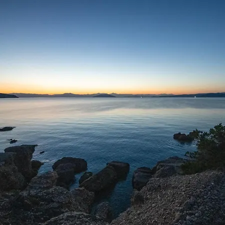 On The Rocks *