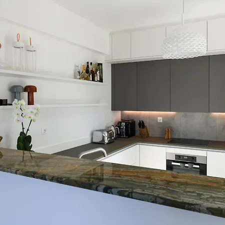 On The Rocks * Κοιλάδα