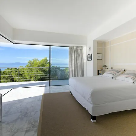 On The Rocks Villa