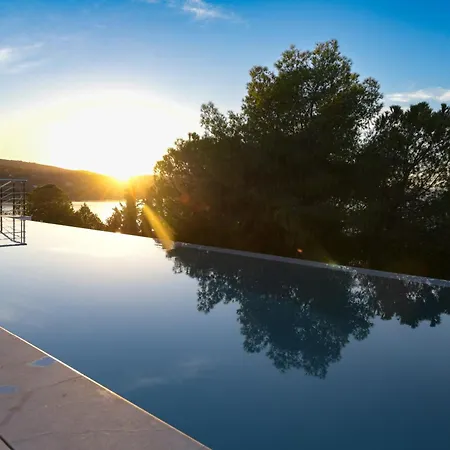 On The Rocks Villa *