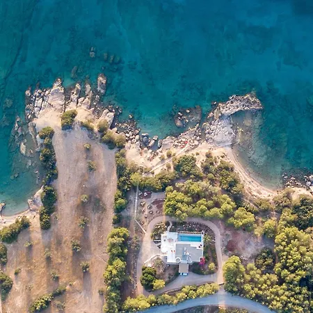 On The Rocks Βίλα