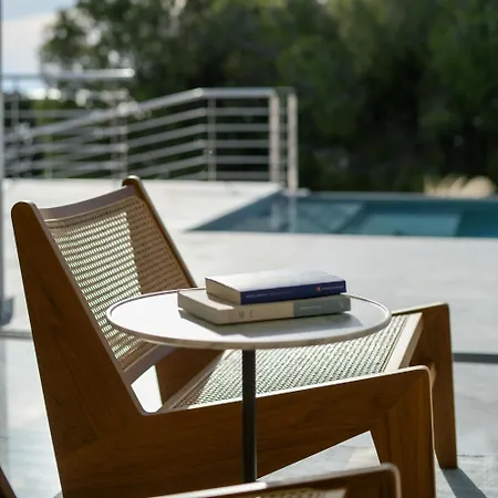 Βίλα On The Rocks *