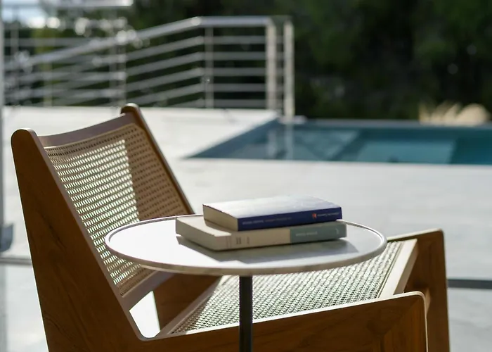 Villa On The Rocks *